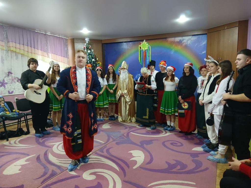 ПОДАРУВАЛИ РАДІСТЬ МАЛЕЧІ