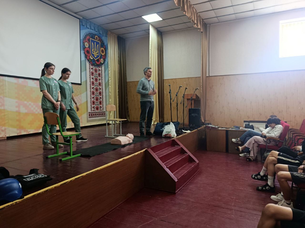 ПРОФЕСІЯ, ЩО РЯТУЄ ЖИТТЯ: ШКОЛЯРІ ДІЗНАЛИСЯ БІЛЬШЕ ПРО МЕДИЧНУ ОСВІТУ